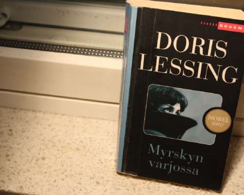 Doris Lessing: Myrskyn varjossa