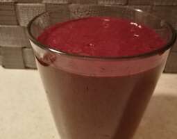 Sweet berry smoothie