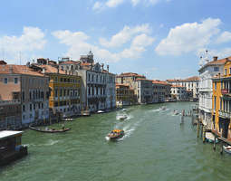Yksin Venetsiassa