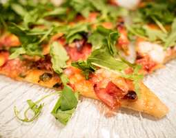 Pizzaperjantai – Jamie Oliverin herkkupizza (...