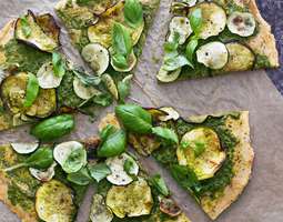 Vihreä pizza (vegaaninen, gluteeniton)