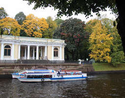 Fall colors ion Saint Petersburg at the begin...
