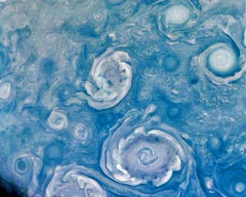 NASAn Jupiter-kuva on kuin van Goghin Tähtiki...