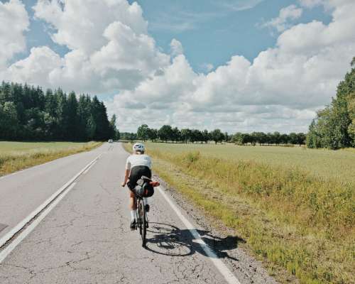 Bikepäkkerit Tiia ja Henna: ”pitkä reissu yks...