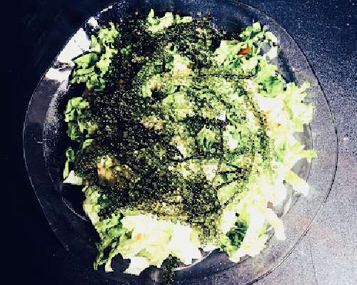 Caulerpa lentillifera tai Vihreärypale salaatti