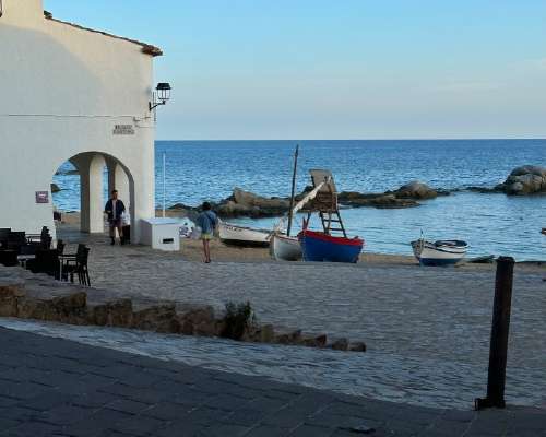 Calella de Palafrugell - kolmen rannan sympaa...