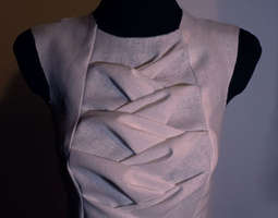 How to combine origami petals and bamboo-bodice