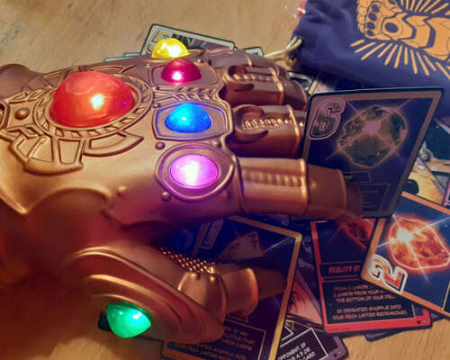 Infinity Gauntlet: a Love Letter Game