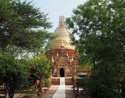 Bagan on temppelifriikin taivas