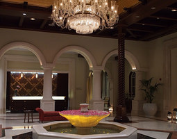 Luksuslakanoissa. Ritz-Carlton, Dubai