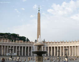 Vatikaani ja Pietarinkirkko