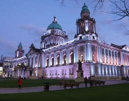Historiaa ja urbaania sykettä Belfastissa