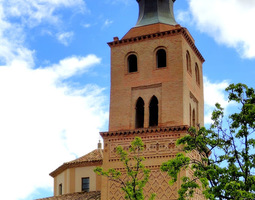Päivän piristys: espanjan pisan torni