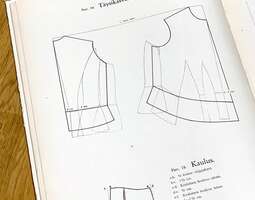 Edwardian blouse in modern fabric