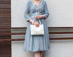 Vintage style dress with B5813 hack