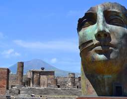 Pompeijin rauniokaupunki: vesipullokauppiaita...
