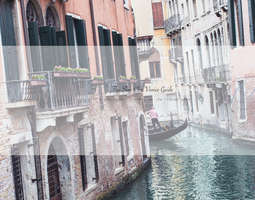 Capture the alluring beauty of Venice