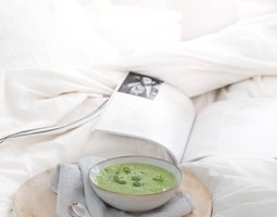Green Smoothie in Bed